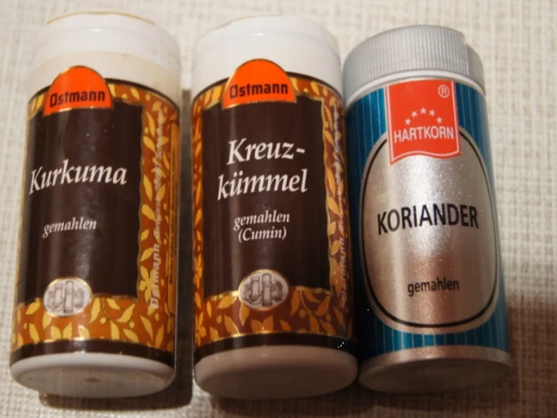 Spiegelei auf asiatisch gewürzten Blattspinat mit Schafskäse - Rezept - Bild Nr. 1742