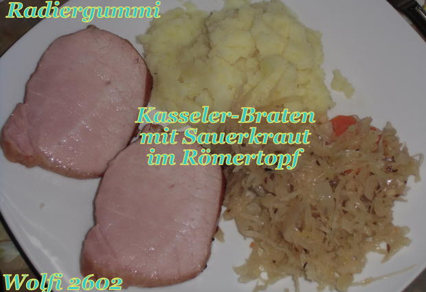 (Schweine) Kasseler-Rücken-Braten mit Sauerkraut aus dem Römertopf ...