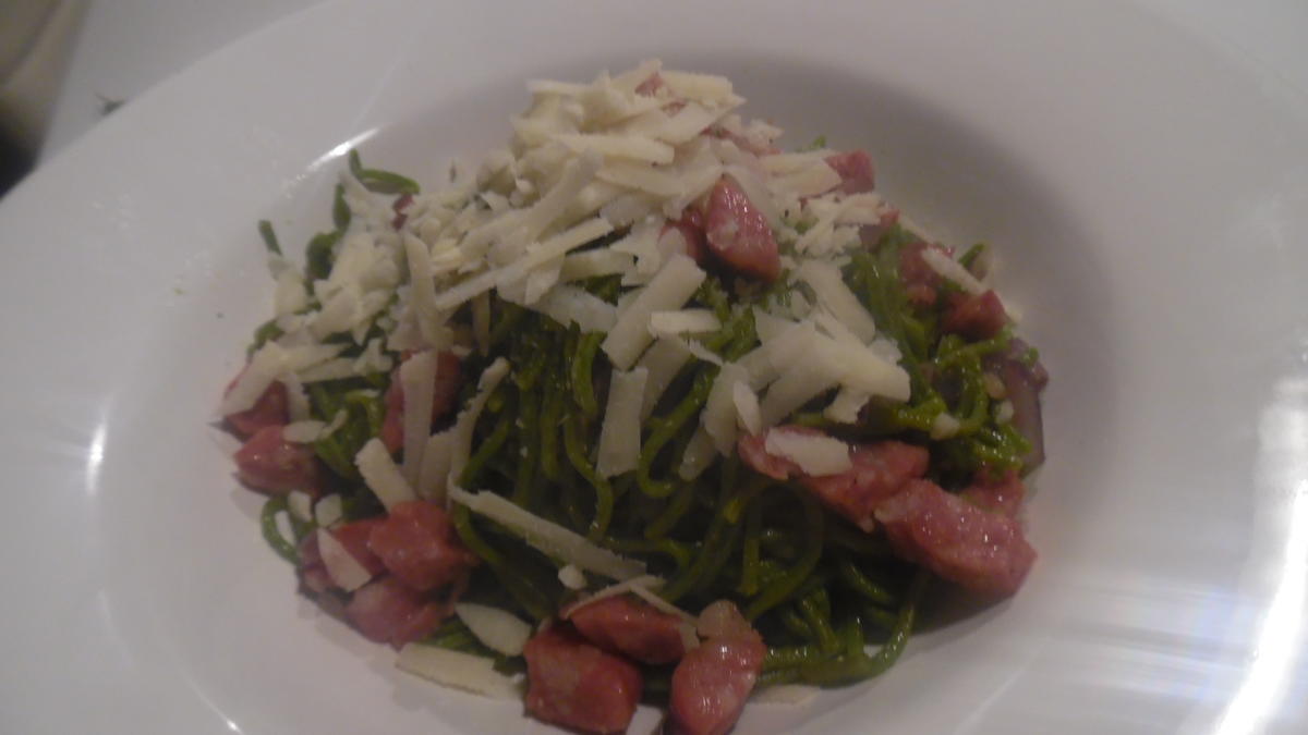 Grüne Spaghettini mit Salsiccia und Parmesan - Rezept - Bild Nr. 1758