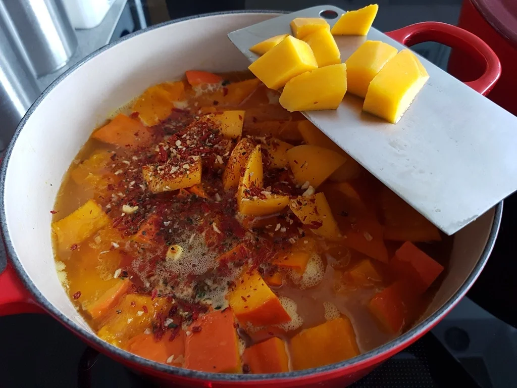 Rezept: Kürbis Mangosuppe (HOT) Bild Nr. 1758 Kürbis Mangosuppe (HOT) - Rezept - Bild Nr. 1758