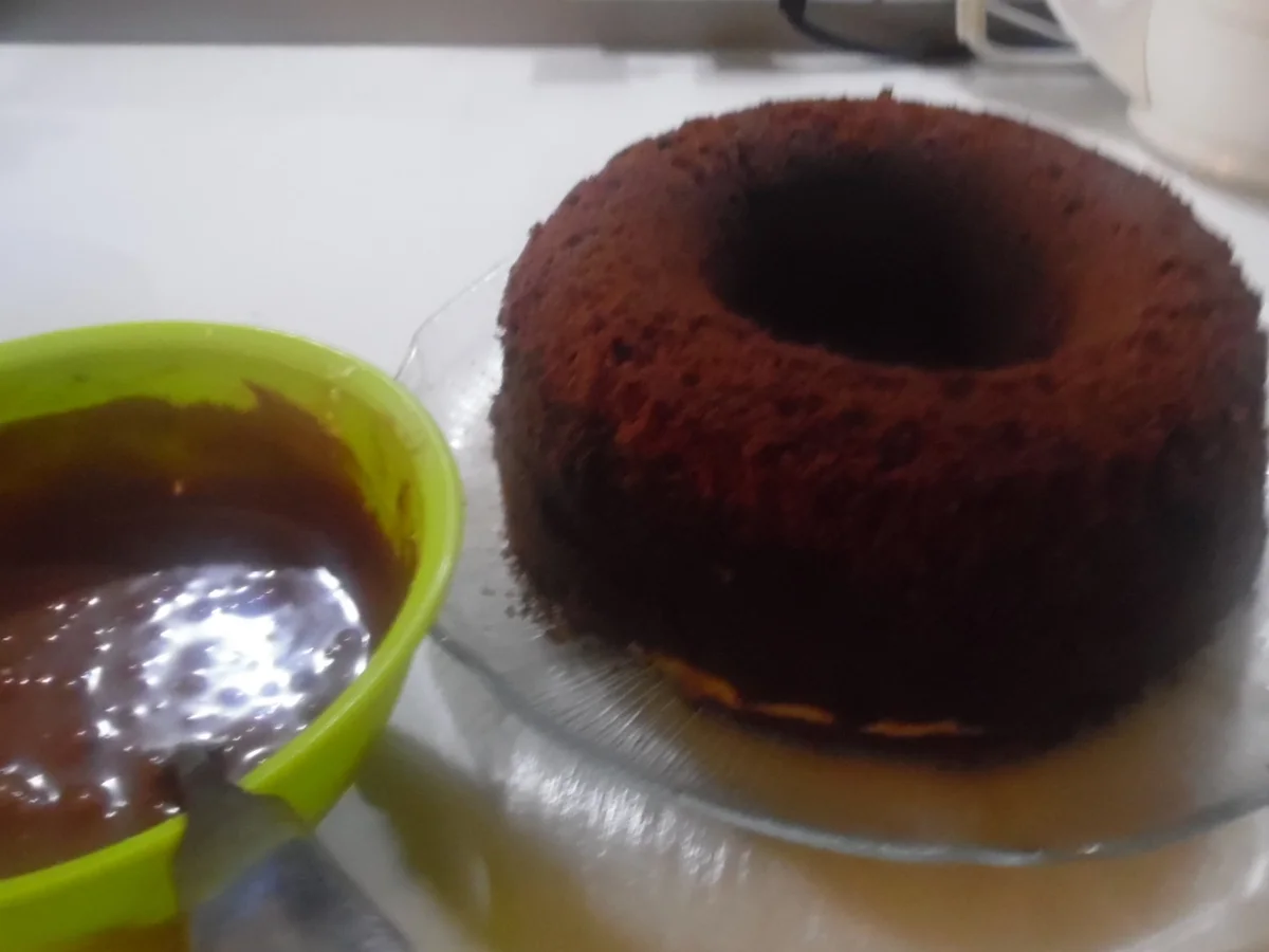 Schokoladen-Savarin mit Cheesecake-Füllung - Rezept - Bild Nr. 1764