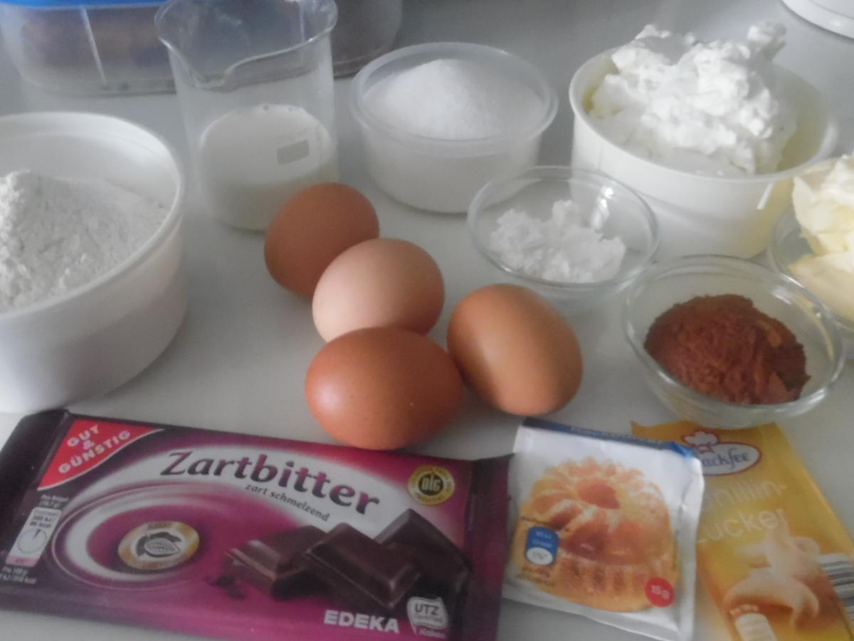 Schokoladen Savarin mit Cheesecake Füllung - einfach - von barbara62 Schokoladen Savarin mit Cheesecake Füllung - einfach - von barbara62