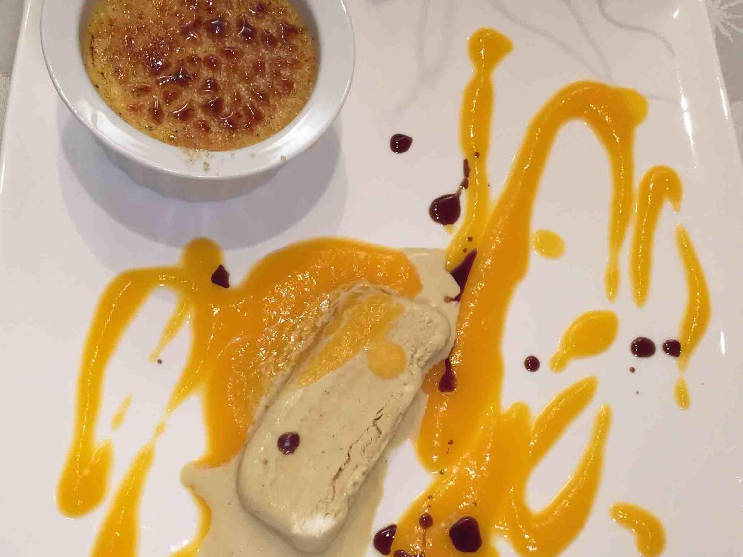Créme Brulée und Kürbiskernölparfait auf Mangospiegel - Rezept - kochbar.de