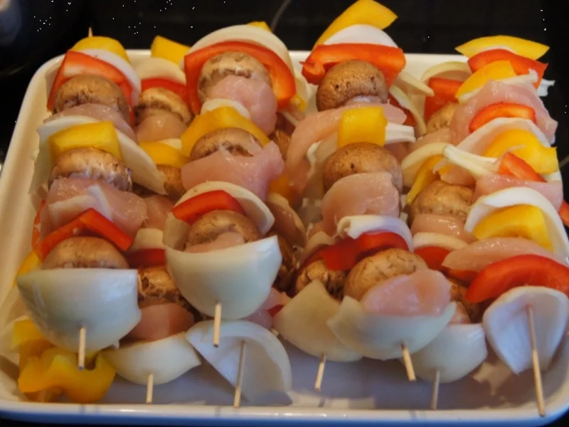 Rezept: Hähnchenfilet-Gemüse-Schaschlik mit Sauce und Curry-Basmatireis Bild Nr. 1764 Hähnchenfilet-Gemüse-Schaschlik mit Sauce und Curry-Basmatireis - Rezept - Bild Nr. 1764