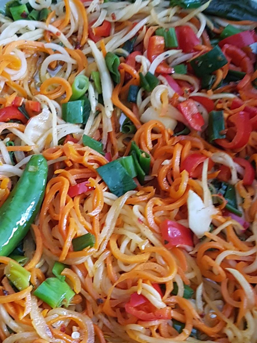 Gemüsespaghetti (orientalisch) "Zoodles" - Rezept - Bild Nr. 1802