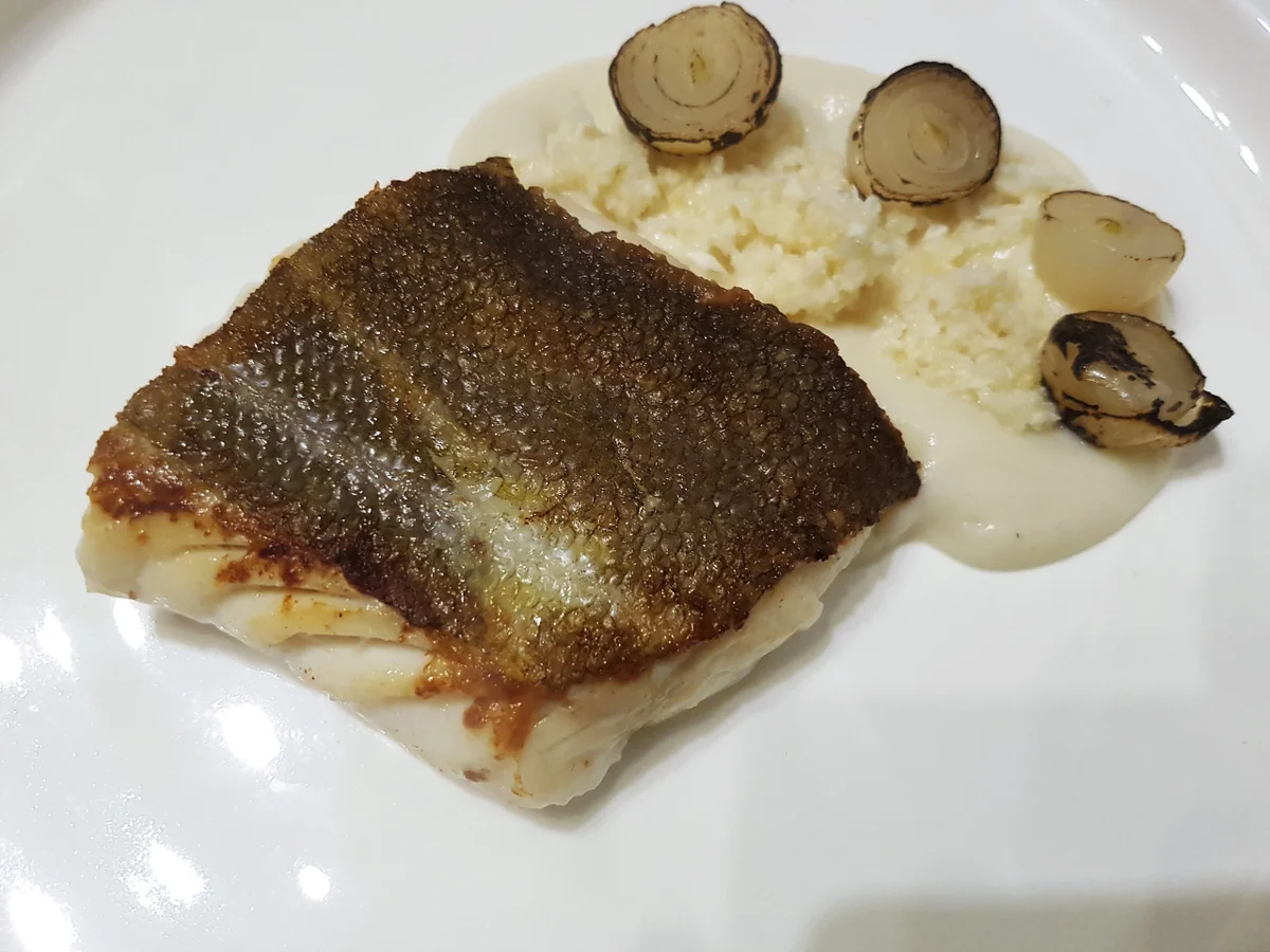 Rezept: Skrei | Blumenkohl² | Mirinzwiebeln Bild Nr. 2201 Skrei | Blumenkohl² | Mirinzwiebeln - Rezept - Bild Nr. 2201