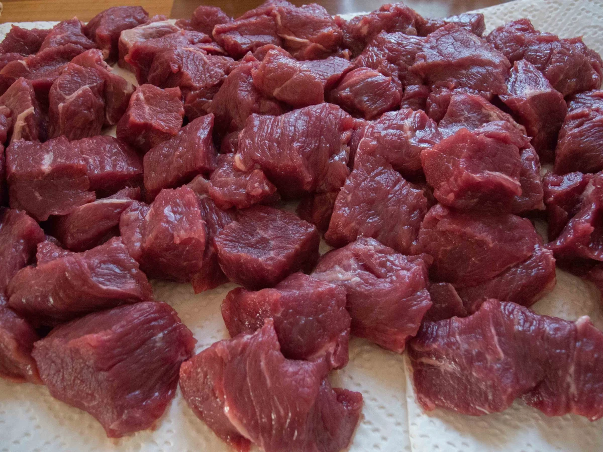 Rezept: Rindergulasch Burgund Bild Nr. 1811 Rindergulasch Burgund - Rezept - Bild Nr. 1811