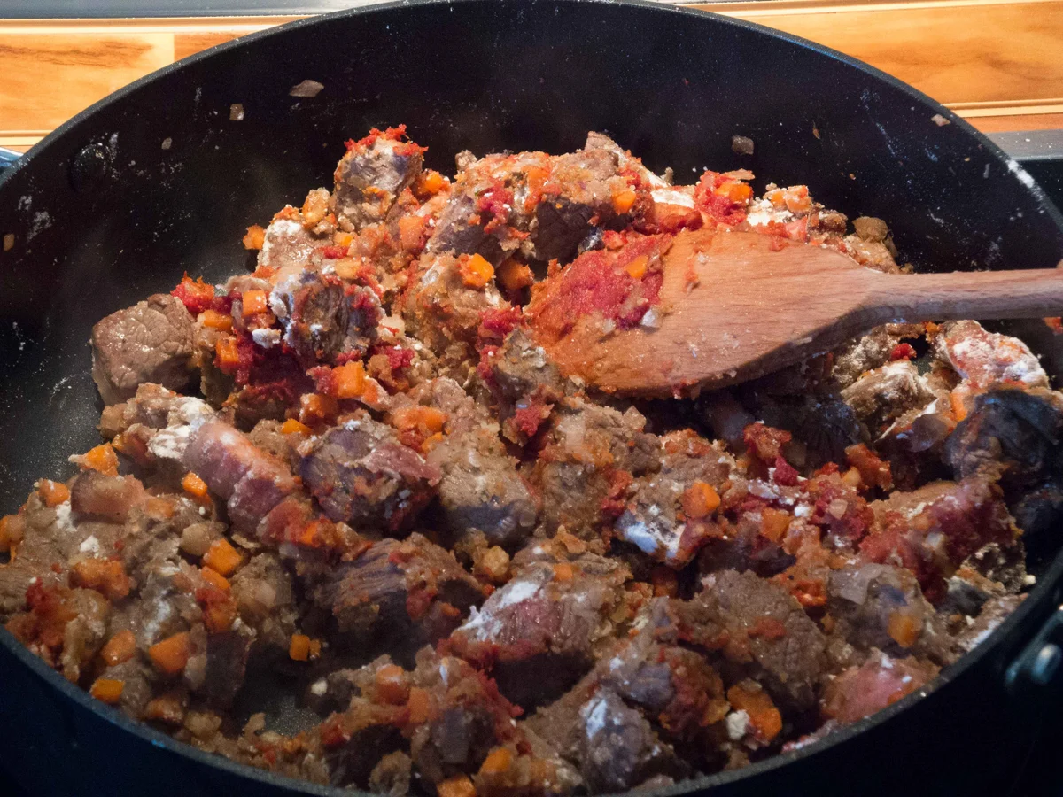 Rezept: Rindergulasch Burgund Bild Nr. 1816 Rindergulasch Burgund - Rezept - Bild Nr. 1816