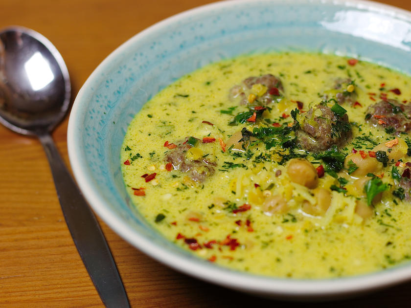 Joghurtsuppe mit Hülsenfrüchten - Persische Art - Rezept - kochbar.de