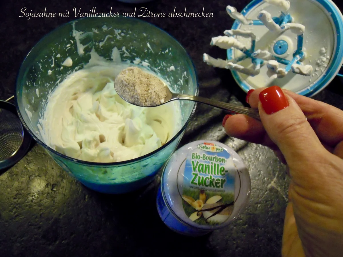 Biskuit Omelett mit Sahne - Walderdbeer - Fülle - Rezept - Bild Nr. 1826