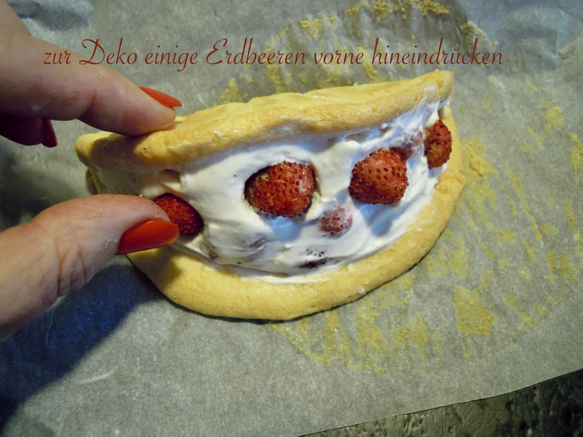 Biskuit Omelett mit Sahne - Walderdbeer - Fülle - Rezept - Bild Nr. 1830