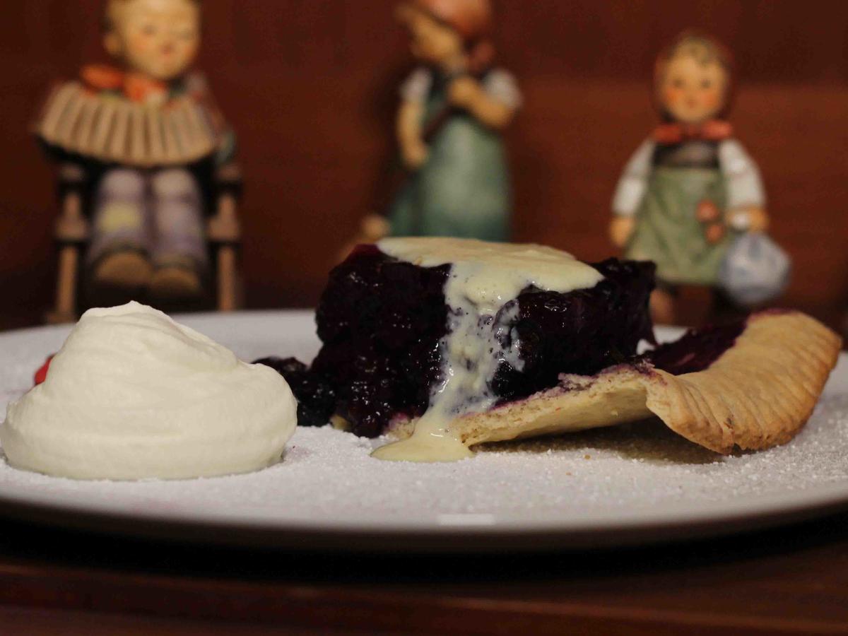 Blueberry Pie with Whipped Cream - Rezept - Bild Nr. 1826