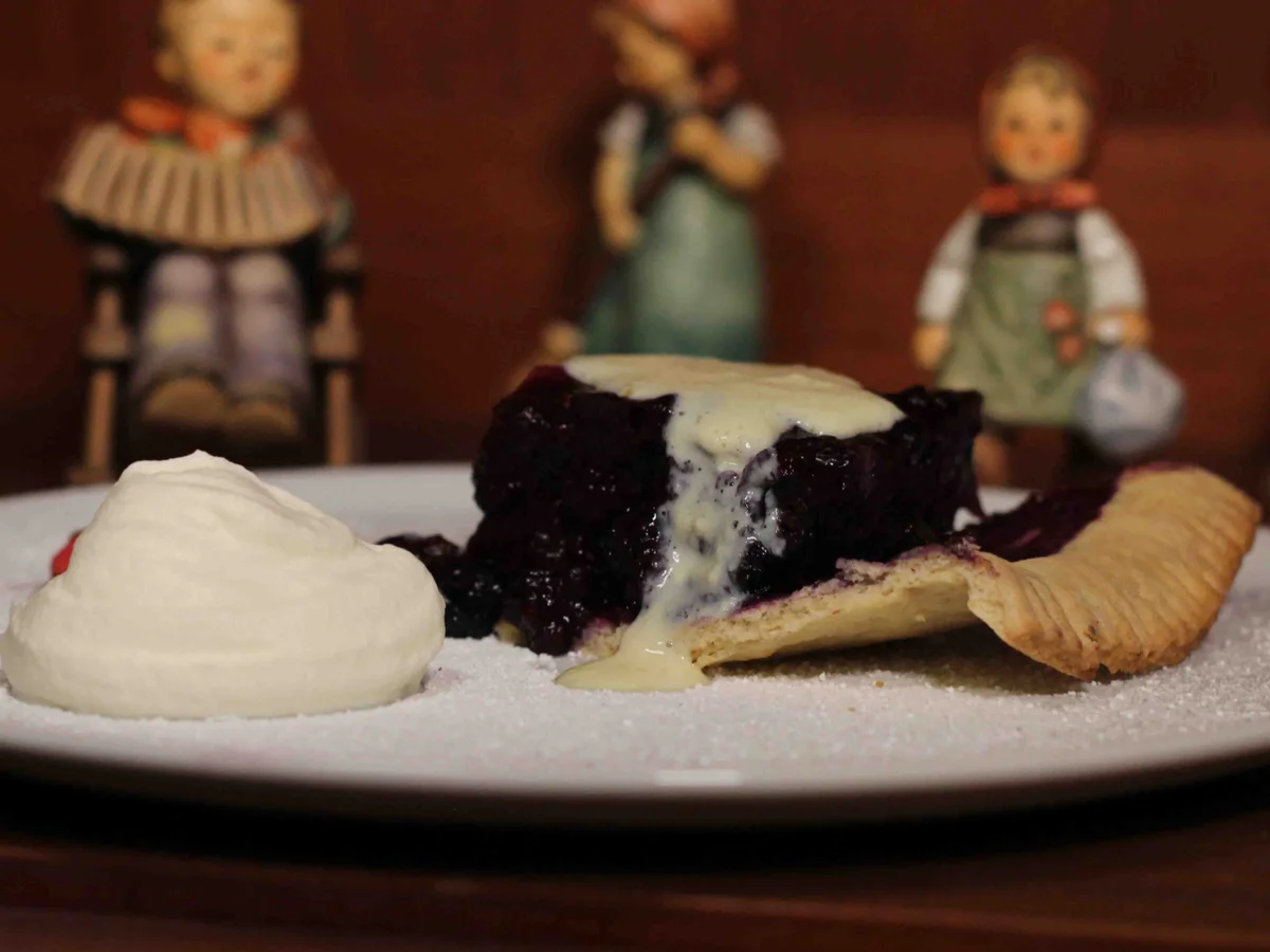 Rezept: Blueberry Pie with Whipped Cream Bild Nr. 1826 Blueberry Pie with Whipped Cream - Rezept - Bild Nr. 1826