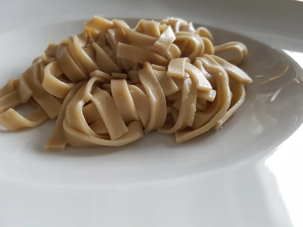 Bolognese von der Entenbrust und Leber mit Steinpilztagiatelle - Rezept - Bild Nr. 1845