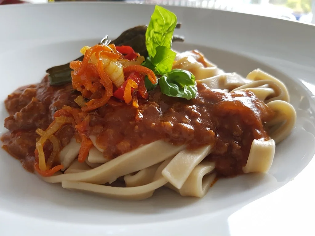 Bolognese von der Entenbrust und Leber mit Steinpilztagiatelle - Rezept - Bild Nr. 1846