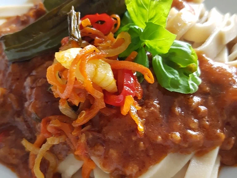 Bolognese von der Entenbrust und Leber mit Steinpilztagiatelle - Rezept - Bild Nr. 1837
