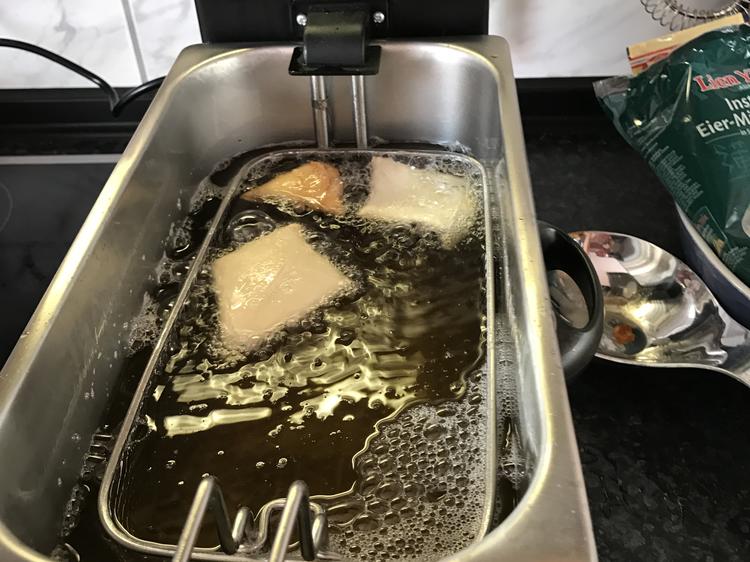 Hasenöhrl nach Uroma Maria - einfach - 390 kcal/100g