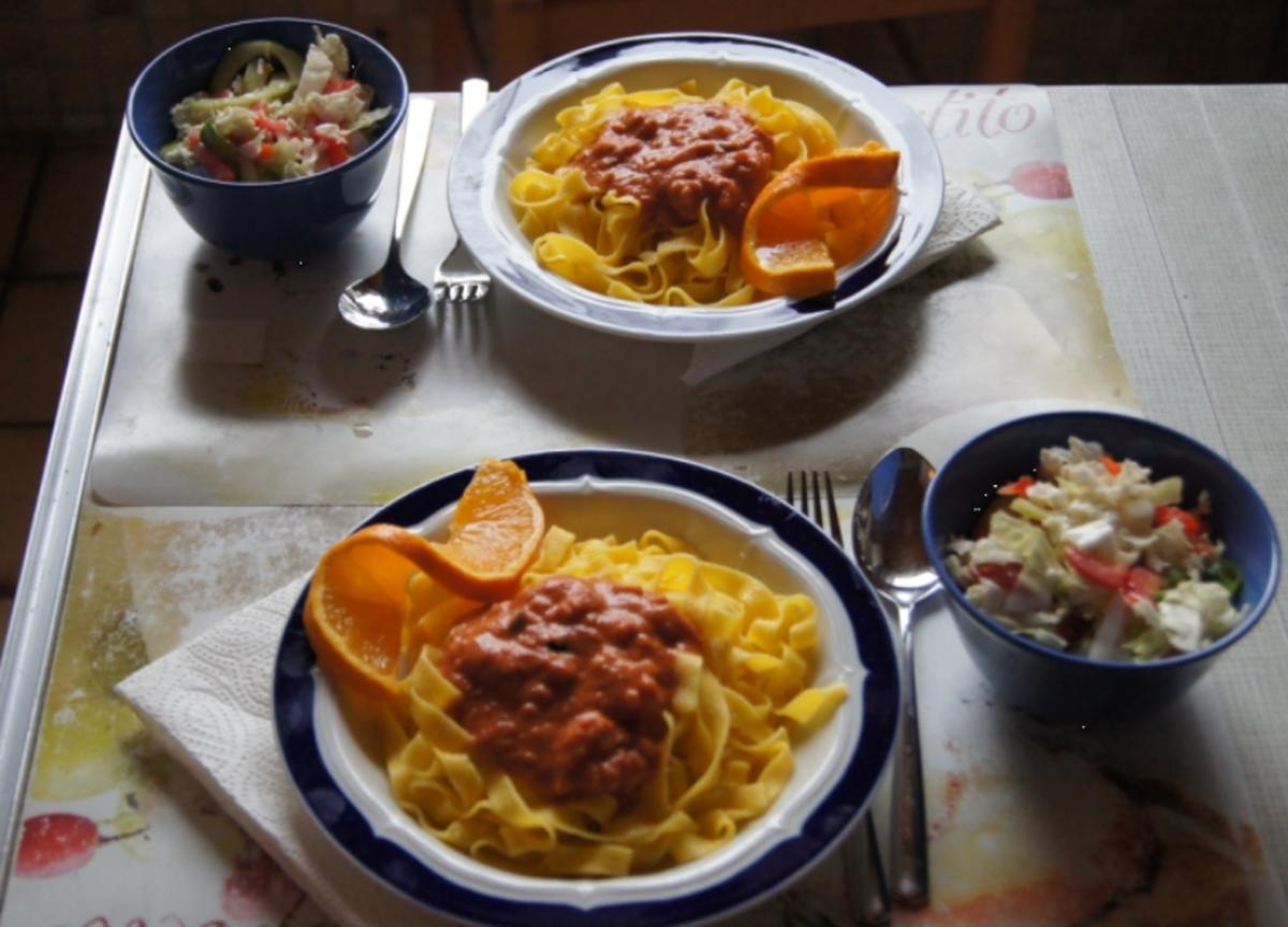 Fettucine-Pasta mit gemischten Salat - Rezept Von Einsendungen MausVoh