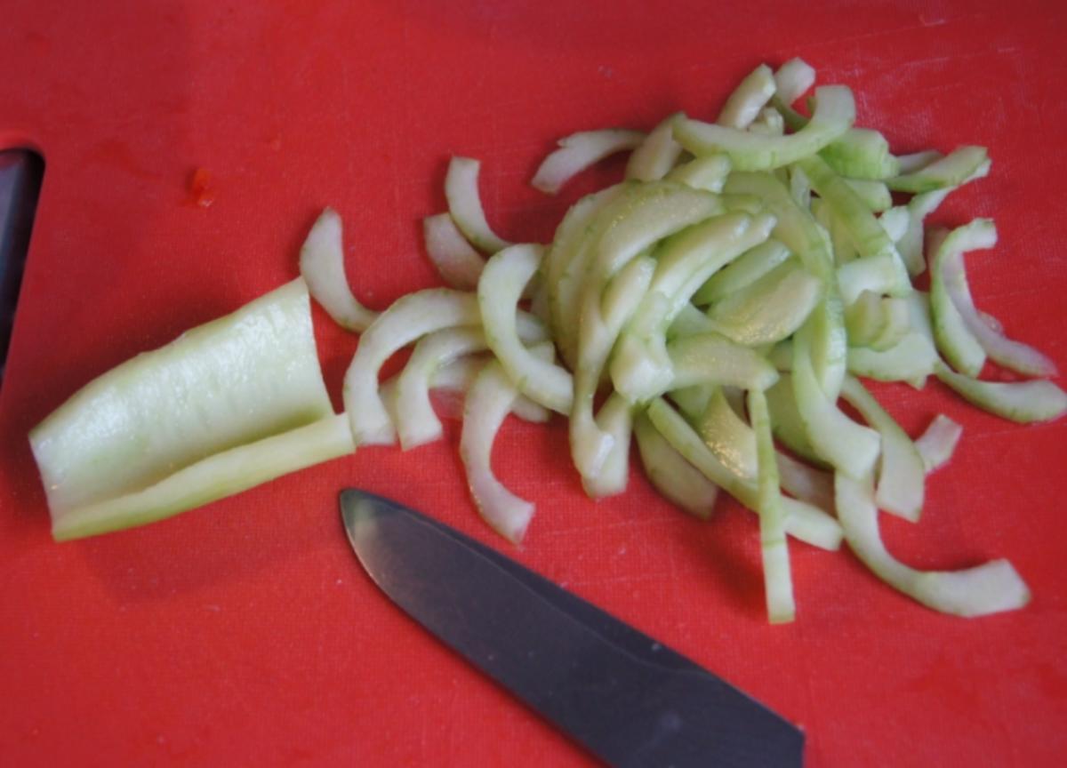 Fettucine-Pasta mit gemischten Salat - Rezept - Bild Nr. 7