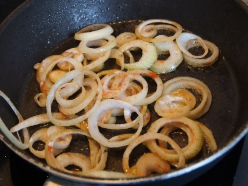 Kalbsleber mit Zwiebel- und Apfelringen und Kartoffelstampf - Rezept - Bild Nr. 1878