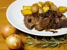 Zarter Rinderbraten aus dem Ofen, auf Pfeffer-Schmorzwiebeln - Rezept - Bild Nr. 1877