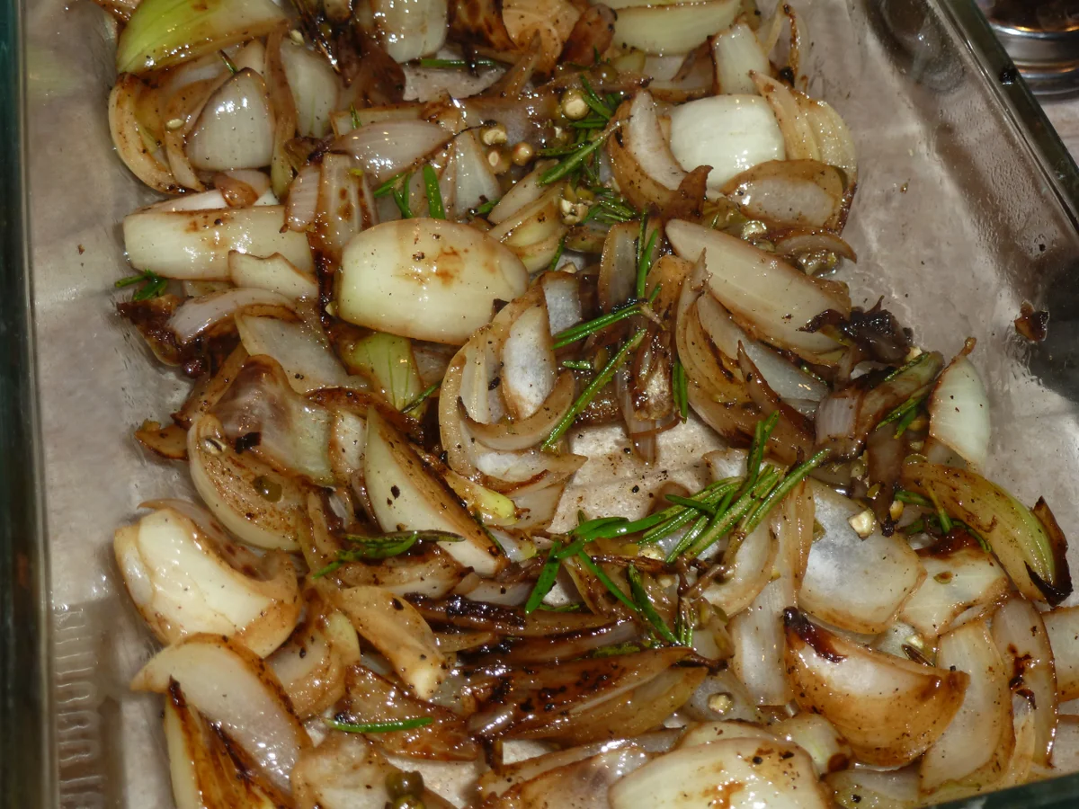 Rezept: Zarter Rinderbraten aus dem Ofen, auf Pfeffer-Schmorzwiebeln Bild Nr. 1883 Zarter Rinderbraten aus dem Ofen, auf Pfeffer-Schmorzwiebeln - Rezept - Bild Nr. 1883