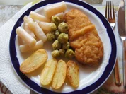 Wiener Schnitzel vom Schwein mit Rosenkohl, Schwarzwurzeln und Bratkartoffeln - Rezept - Bild Nr. 1899
