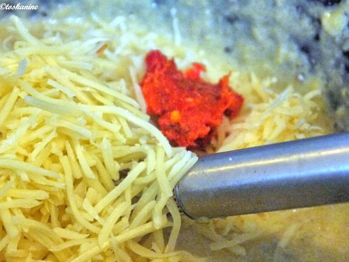 Pikante Polentaschnitten mit Tomatensauce - Rezept - Bild Nr. 4