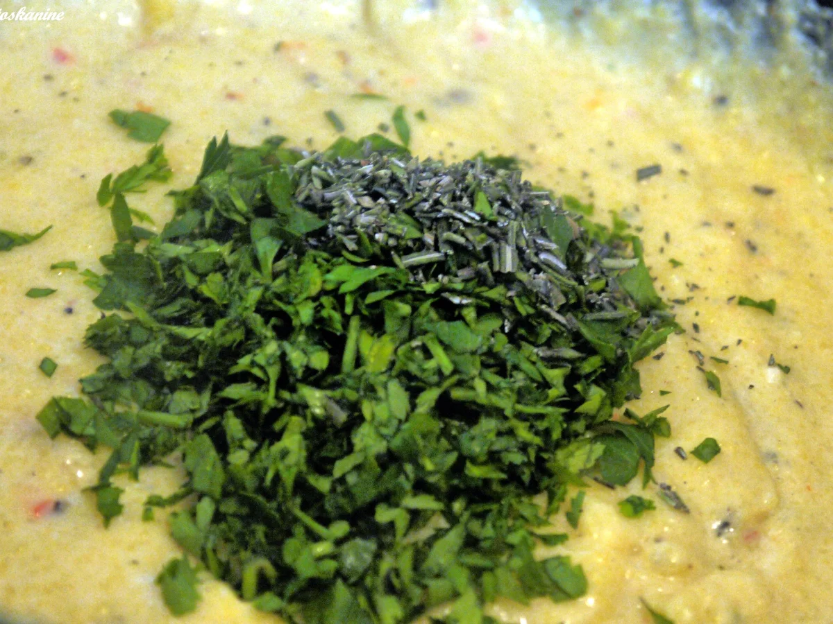 Pikante Polentaschnitten mit Tomatensauce - Rezept - Bild Nr. 5