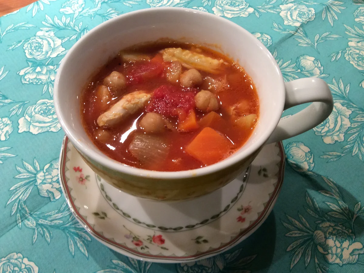 Rezept: Pikante Geflügelsuppe mit Kichererbsen Bild Nr. 1890 Pikante Geflügelsuppe mit Kichererbsen - Rezept - Bild Nr. 1890