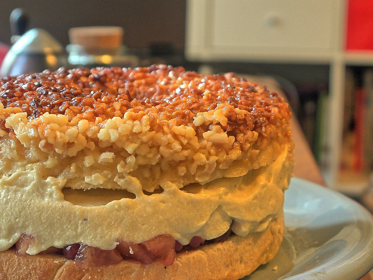 Rezept: Bienenstich-Torte Bild Nr. 3 Bienenstich-Torte - Rezept - Bild Nr. 3