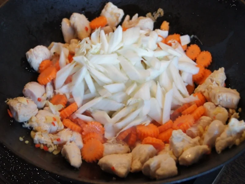 Hähnchenbrustfilet-Gemüse-Wok mit Kokosmilchreis - Rezept - Bild Nr. 1917