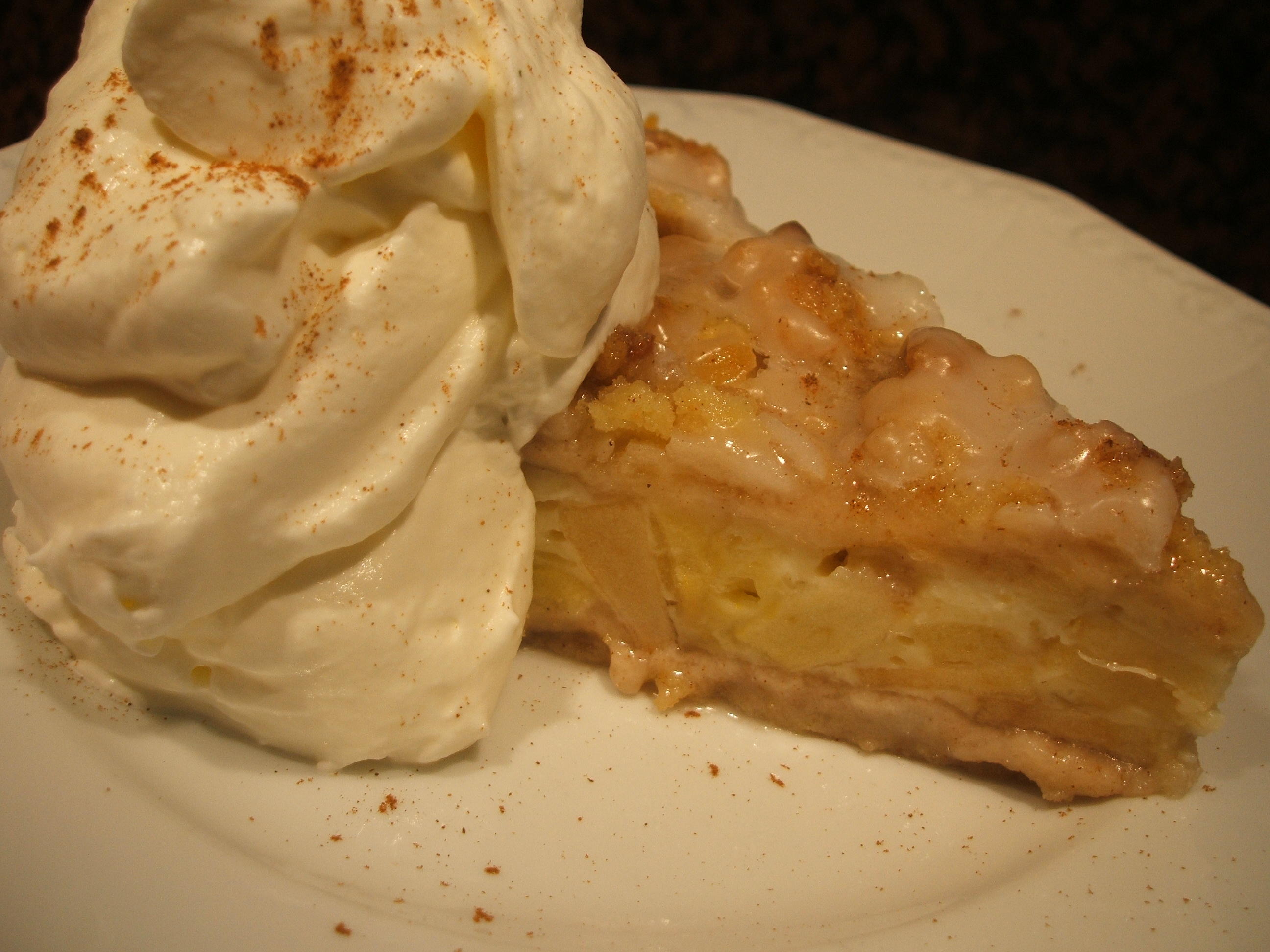 Bilder für Backen: Marzipan-Streusel-Kuchen mit Apfel-Schmand-Füllung - Rezept