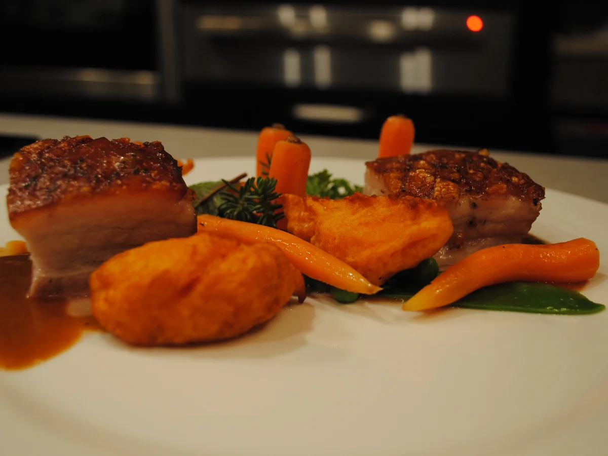 Rezept: Sous vide gegarter Schweinebauch vom Duke of Berkshire Bild Nr. 1948 Sous vide gegarter Schweinebauch vom Duke of Berkshire - Rezept - Bild Nr. 1948