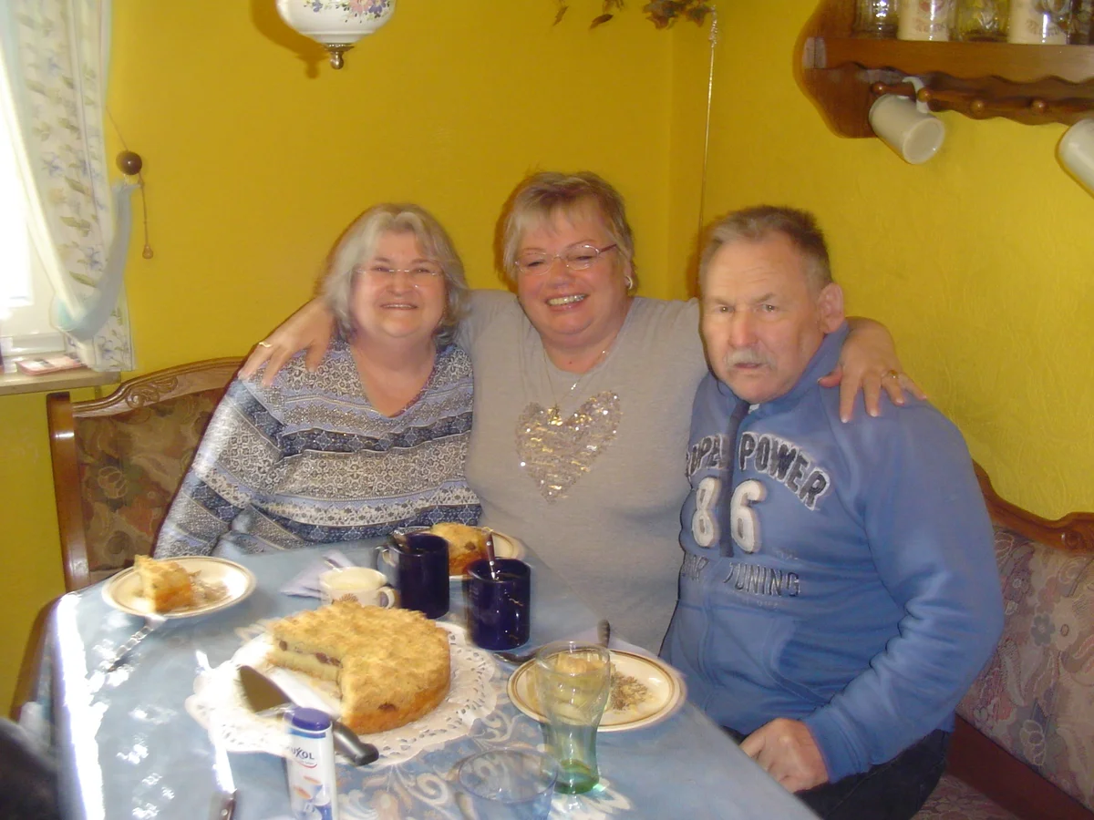 Kirschpuddingstreußelkuchen für meine Kochbarfreunde Uschi und Luck - Rezept - Bild Nr. 1934