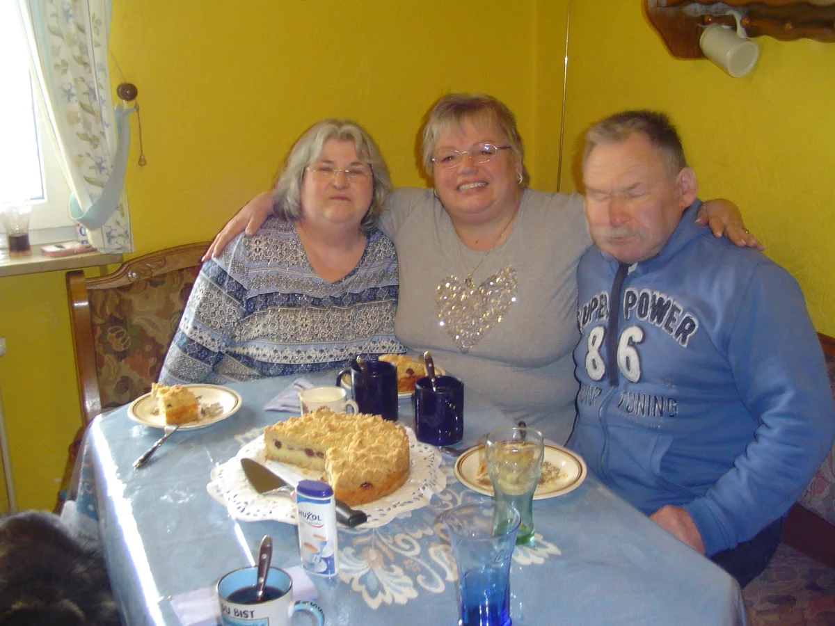 Kirschpuddingstreußelkuchen für meine Kochbarfreunde Uschi und Luck - Rezept - Bild Nr. 1936