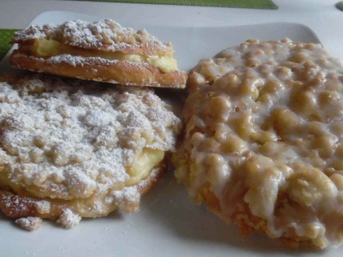 Rezept: Streusel-Schnecken mit und ohne Füllung Bild Nr. 1936 Streusel-Schnecken mit und ohne Füllung - Rezept - Bild Nr. 1936