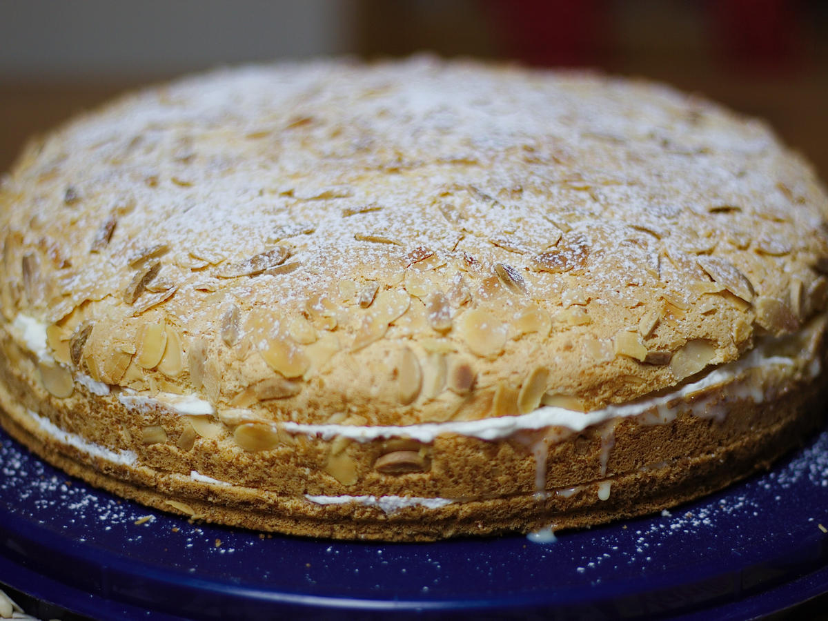 Saftige Milchmädchen-Sahne-Torte - Rezept - kochbar.de