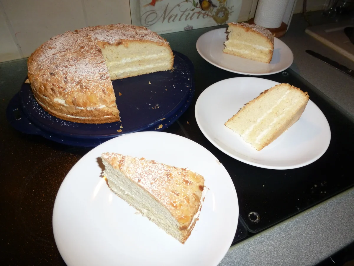Saftige Milchmädchen-Sahne-Torte - Rezept - Bild Nr. 1940