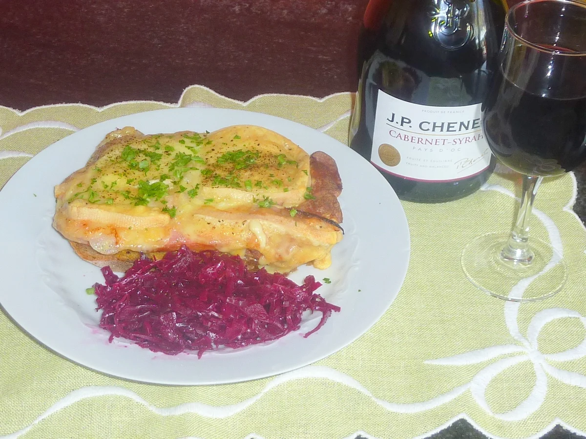 Toast mit Cervelat-Tomaten und Käse - Rezept - Bild Nr. 1960