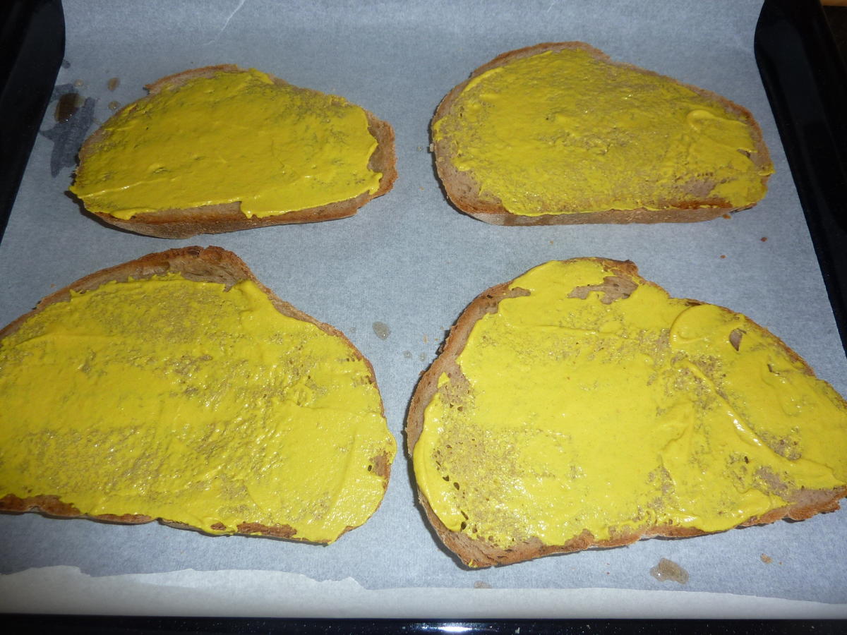 Toast mit Cervelat Tomaten und Käse - schnell & einfach - von kuchentiger Toast mit Cervelat Tomaten und Käse - schnell & einfach - von kuchentiger