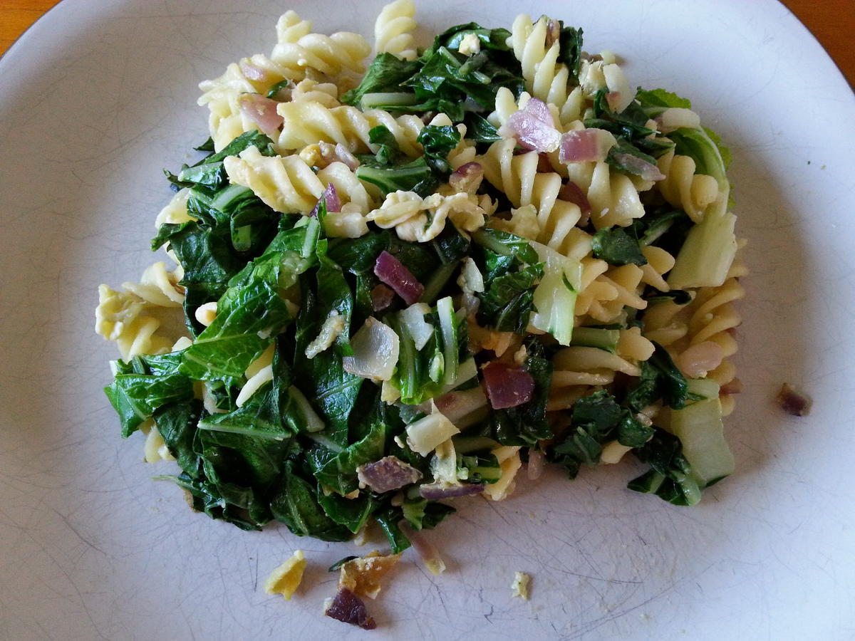 Spiralnudeln mit Pak Choi Senfkohl aus der Pfanne - Rezept - Bild Nr. 2