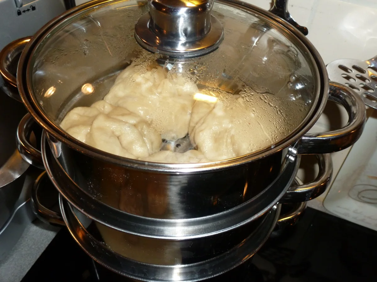 Baozi gefüllt mit Hähnchen & scharfem Chinakohl - Rezept - Bild Nr. 1989