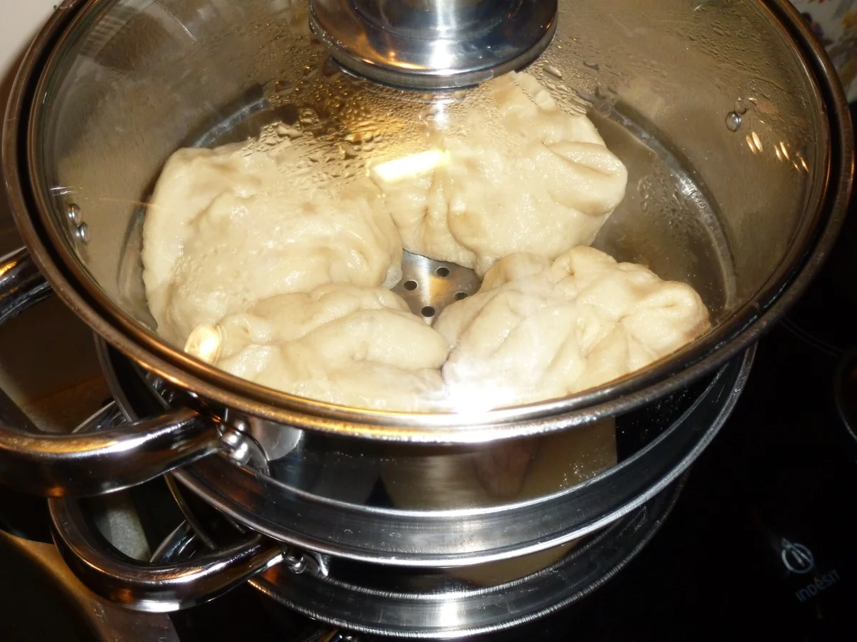 Baozi gefüllt mit Hähnchen & scharfem Chinakohl - Rezept - Bild Nr. 1990