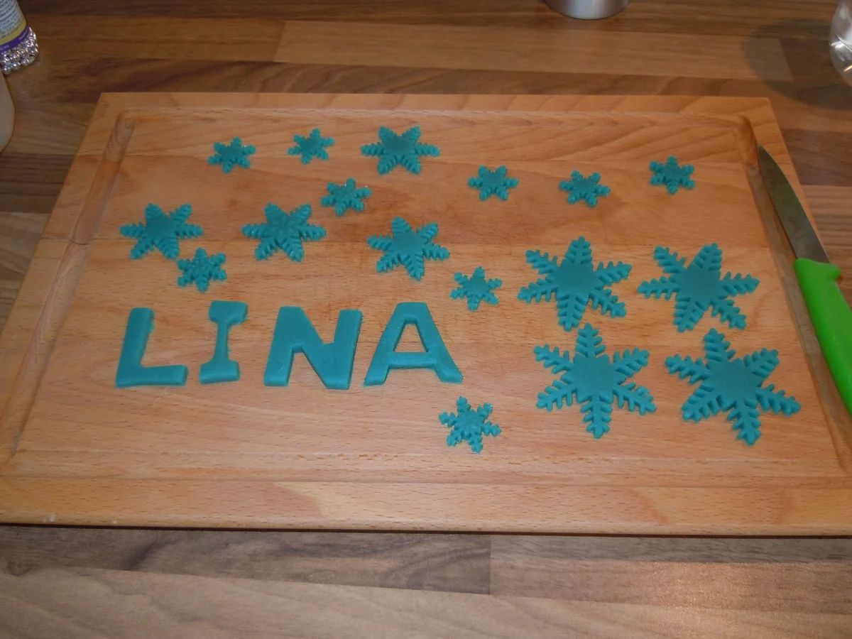 Rezept: Eiskönigin Elsa Frozen Torte Bild Nr. 1990 Eiskönigin Elsa Frozen Torte - Rezept - Bild Nr. 1990