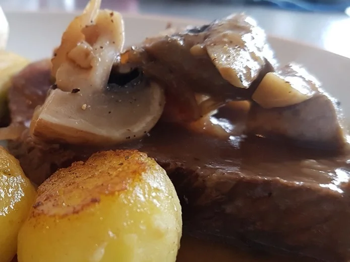 Rinderbraten ist Sonntagsbraten oder Festtagsbraten à la Biggi - Rezept - Bild Nr. 2055