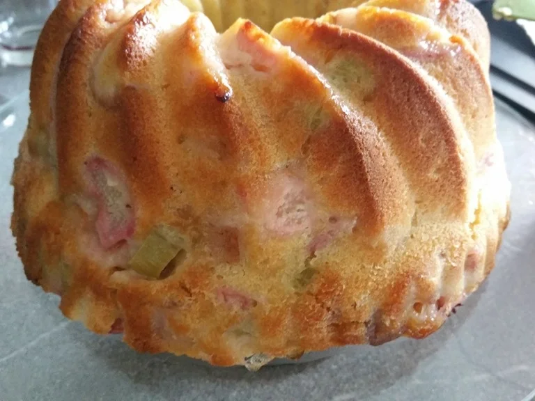 Rezept: Rhabarberkuchen (Gugelhupf Ø 22 cm) Bild Nr. 2004 Rhabarberkuchen (Gugelhupf Ø 22 cm) - Rezept - Bild Nr. 2004