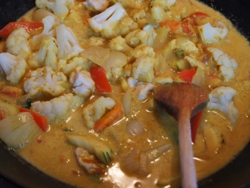 Rezept: Hähnchenbrustfiletcurry mit Gemüse und Süßkartoffelstampf Bild Nr. 2019 Hähnchenbrustfiletcurry mit Gemüse und Süßkartoffelstampf - Rezept - Bild Nr. 2019