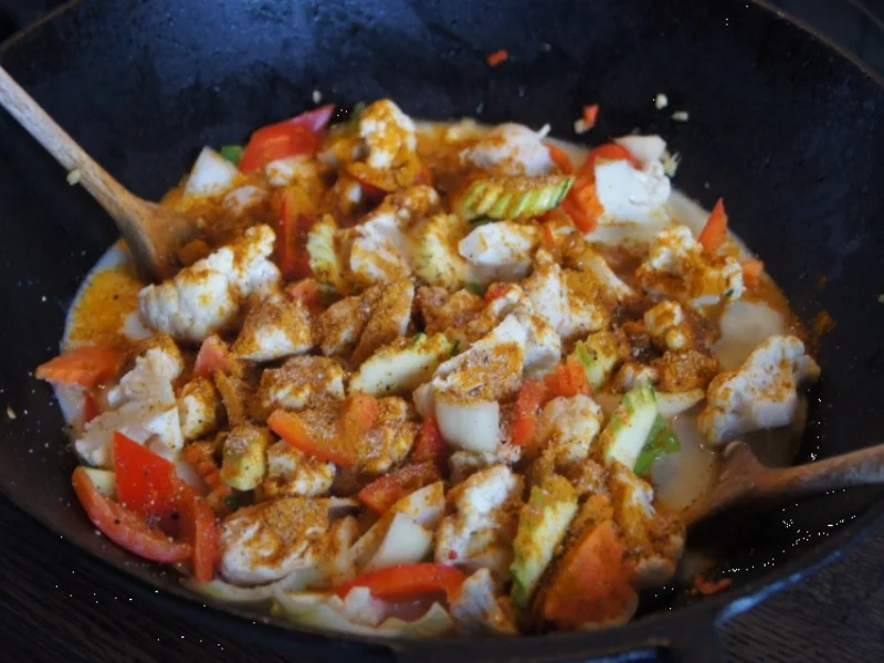 Rezept: Hähnchenbrustfiletcurry mit Gemüse und Süßkartoffelstampf Bild Nr. 2020 Hähnchenbrustfiletcurry mit Gemüse und Süßkartoffelstampf - Rezept - Bild Nr. 2020