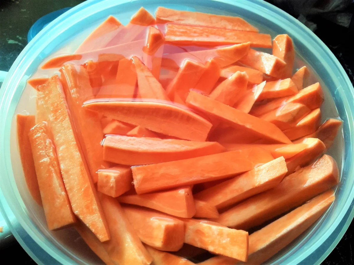 Rezept: Gebackene Süßkartoffelspalten Bild Nr. 2009 Gebackene Süßkartoffelspalten - Rezept - Bild Nr. 2009